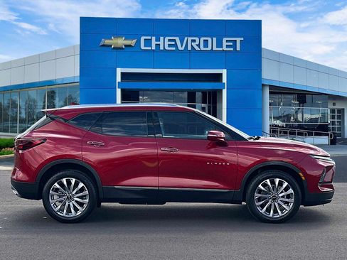 Certified 2024 Chevrolet Blazer Premier w/ Enhanced Convenience Package AWD/4WD image 5