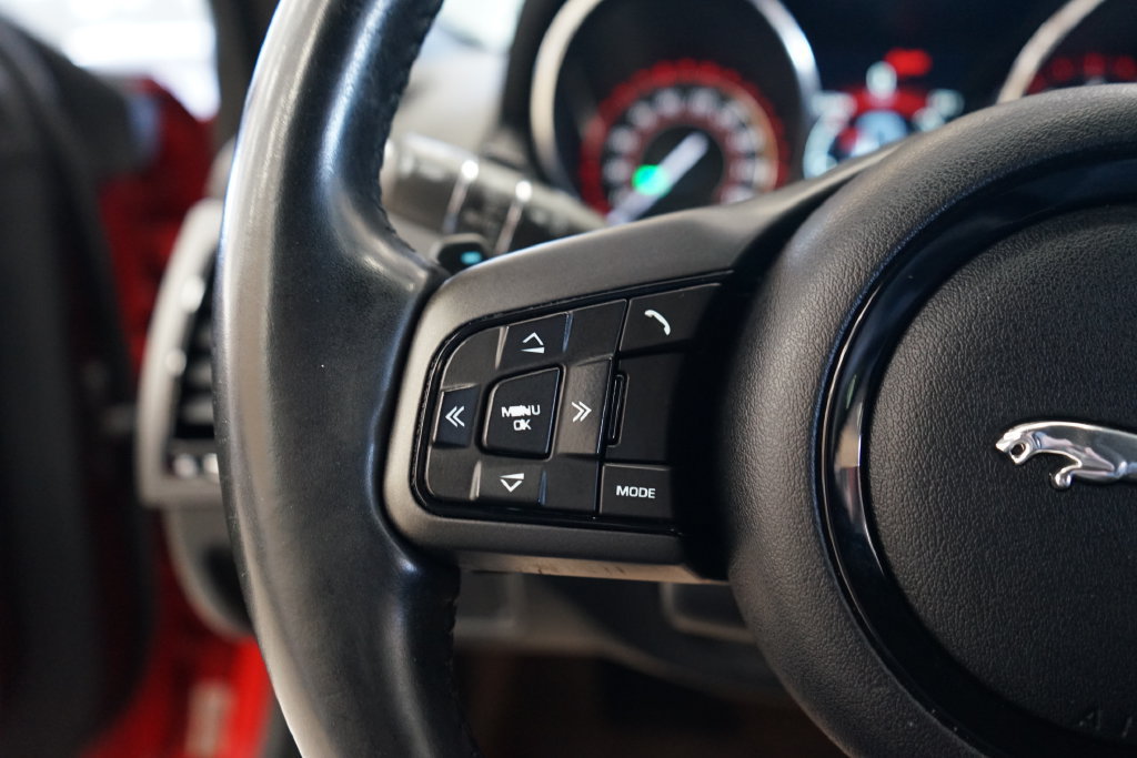 Used 2017 Jaguar F-TYPE Coupe RWD image 30