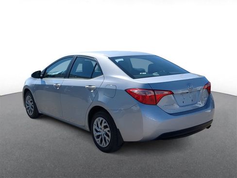 Used 2019 Toyota Corolla LE image 6