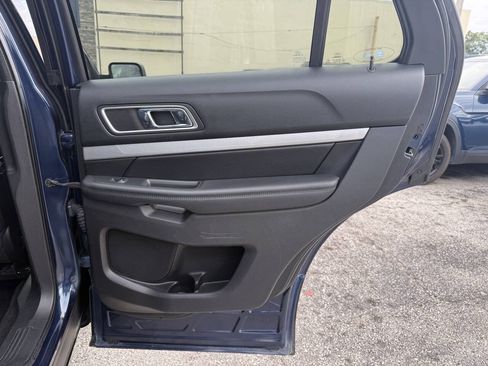 Used 2016 Ford Explorer XLT w/ Equipment Group 202A AWD/4WD image 24