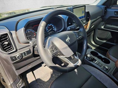Used 2024 Ford Bronco Sport Outer Banks w/ Tech Package AWD/4WD image 23