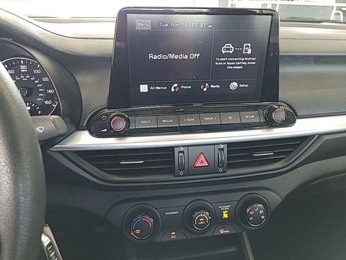 Used 2023 Kia Forte LXS w/ LXS Technology Package image 7