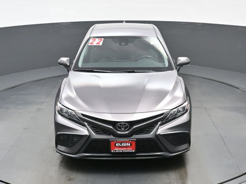 Used 2022 Toyota Camry SE FWD image 34