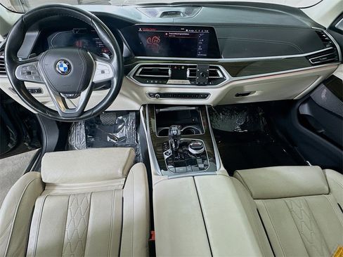 Used 2019 BMW X7 xDrive50i w/ Executive Package image 17