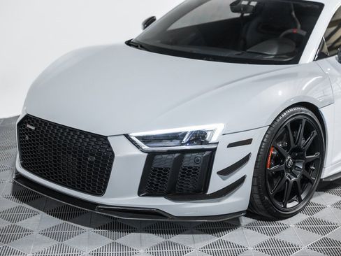 Used 2018 Audi R8 V10 plus w/ Full Leather Package image 19