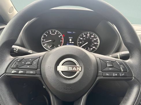 Used 2024 Nissan Sentra S FWD image 25