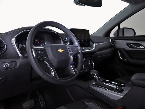 Used 2024 Chevrolet Blazer LT w/ Convenience Package FWD image 14