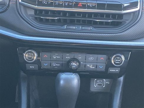 Used 2022 Jeep Compass Trailhawk w/ Trailhawk Convenience Group image 24