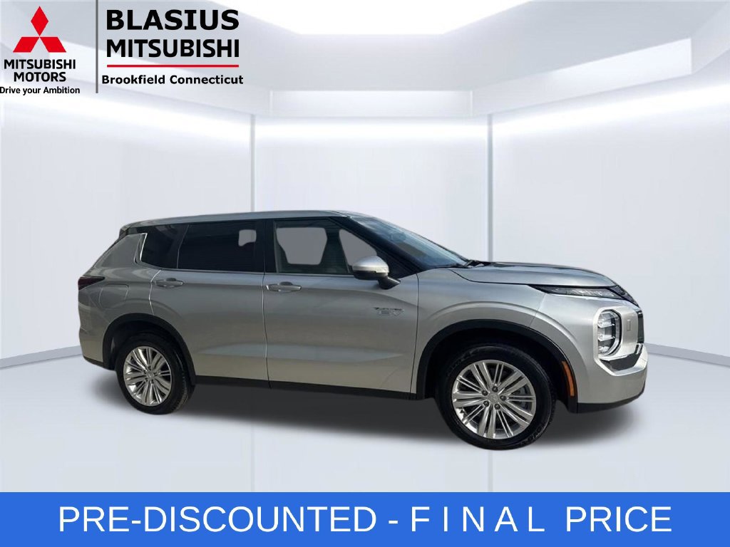 Used 2025 Mitsubishi Outlander ES AWD/4WD image 1