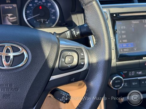 Used 2017 Toyota Camry XLE image 22