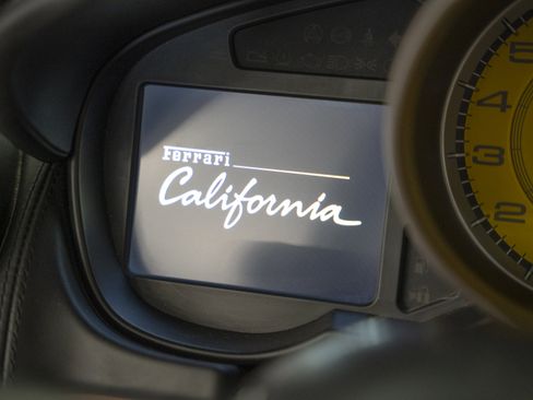 Used 2010 Ferrari California image 45