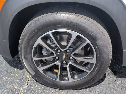 Used 2024 Chevrolet TrailBlazer LT AWD/4WD image 12