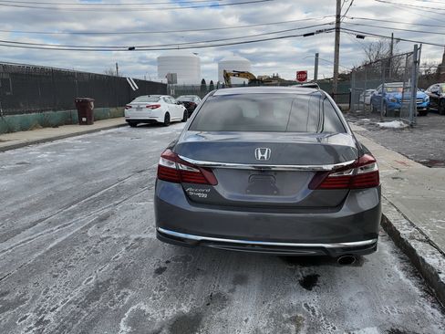 Used 2017 Honda Accord LX image 5