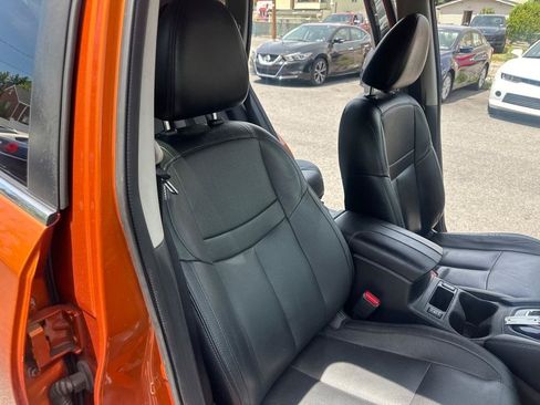 Used 2017 Nissan Rogue SL AWD/4WD image 27