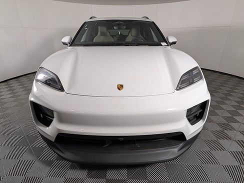 New 2026 Porsche Macan 4 Electric image 10