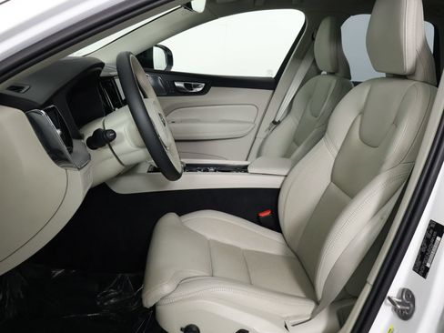 Used 2024 Volvo XC60 T8 Ultimate w/ Protection Package Premier AWD/4WD image 31