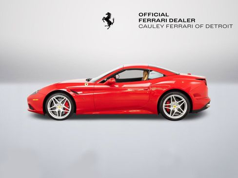 Certified 2017 Ferrari California T RWD image 13