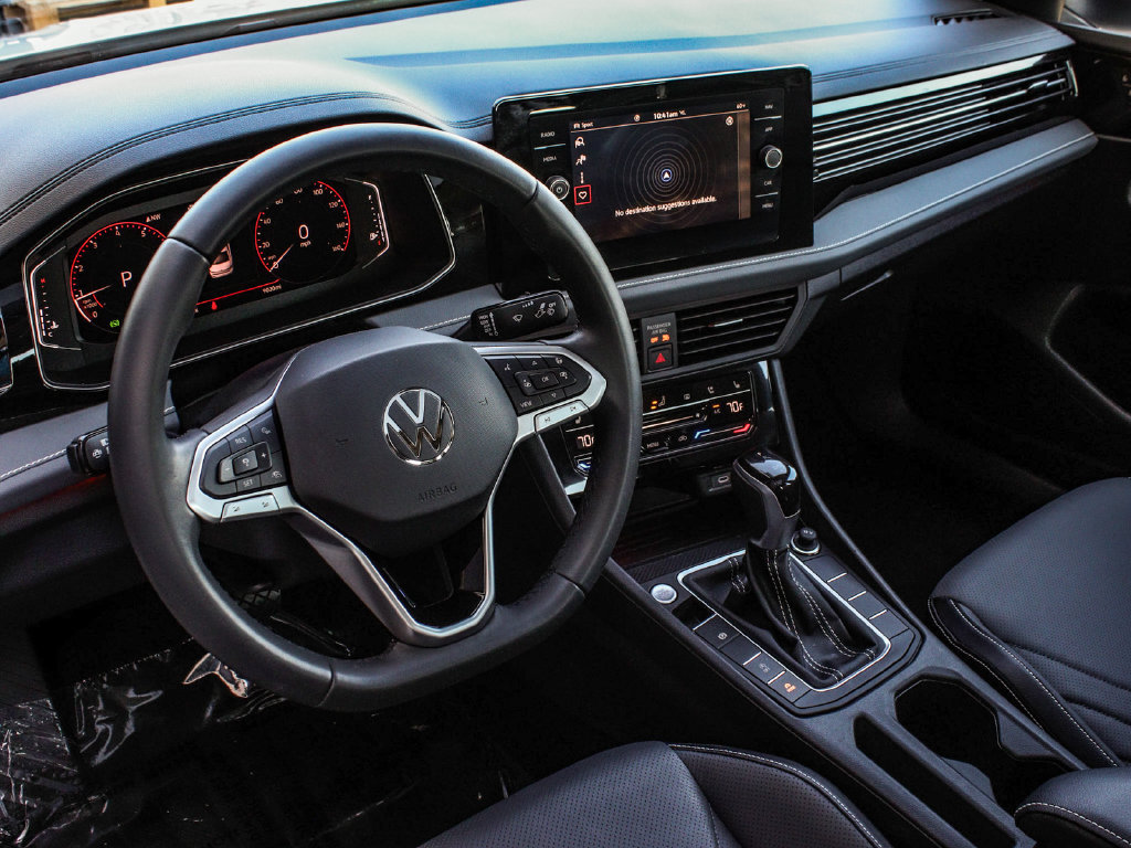 Used 2025 Volkswagen Jetta SEL FWD image 15