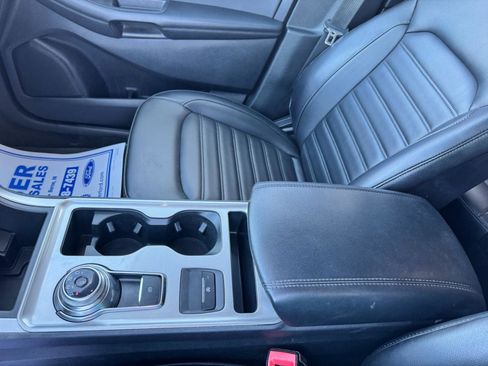 Used 2024 Ford Edge SEL w/ Convenience Package image 14