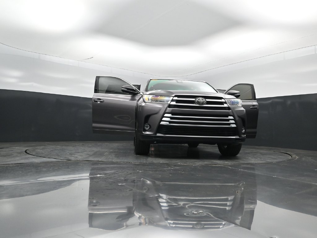 Used 2019 Toyota Highlander Limited AWD/4WD image 37