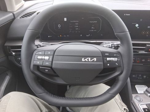 New 2026 Kia Sportage SX FWD image 8
