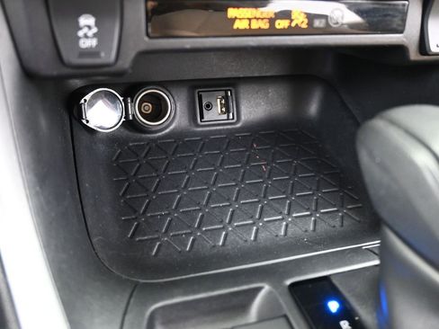 Used 2019 Toyota RAV4 LE image 24