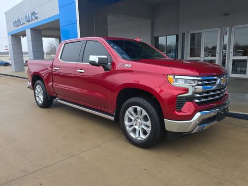 Used 2024 Chevrolet Silverado 1500 LTZ w/ Technology Package image 2