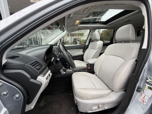 Used 2015 Subaru Forester 2.5i Premium w/ All-Weather Package image 12