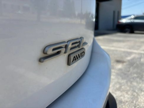 Used 2015 Ford Edge SEL w/ Equipment Group 201A AWD/4WD image 13
