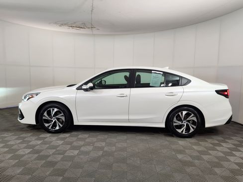 Used 2024 Subaru Legacy Premium image 4