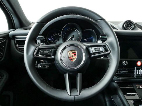 New 2026 Porsche Macan image 10