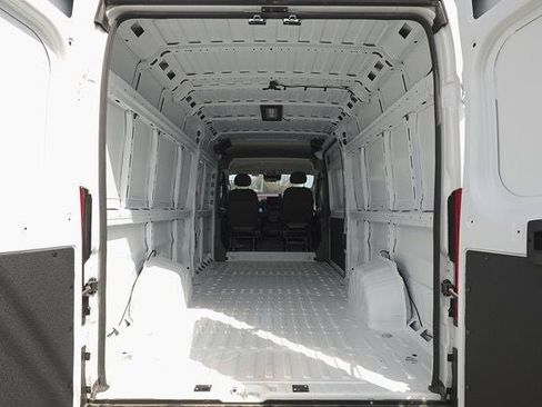 New 2024 RAM ProMaster 3500 w/ Quick Order Package 22H SLT+ image 6