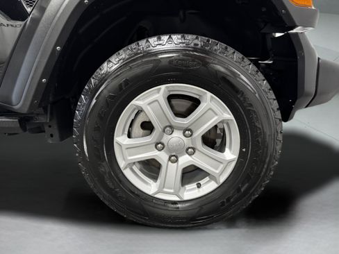 Used 2022 Jeep Wrangler Sport AWD/4WD image 42