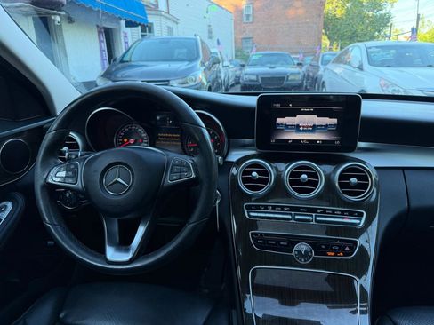Used 2018 Mercedes-Benz C 300 4MATIC Sedan image 48