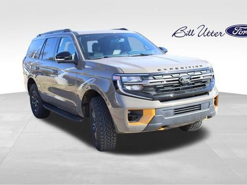 New 2026 Ford Expedition Tremor image 2