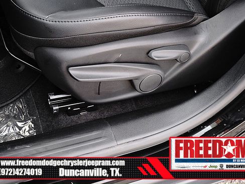 New 2026 Jeep Compass Latitude image 37