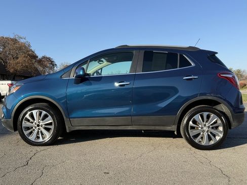 Used 2020 Buick Encore Preferred image 2