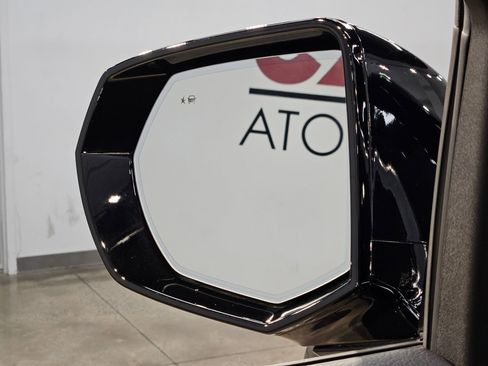 Used 2024 GMC Yukon Denali image 23