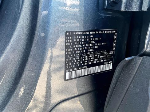 Used 2025 Volkswagen Taos SE w/ Black Wheel Package image 34