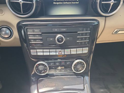 Used 2019 Mercedes-Benz SLC 300 image 20