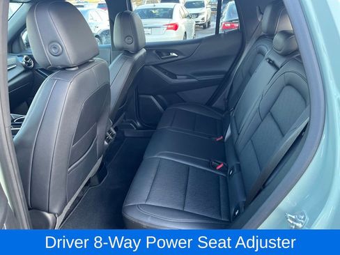 Used 2025 Chevrolet Equinox LT w/ Convenience Package II image 29