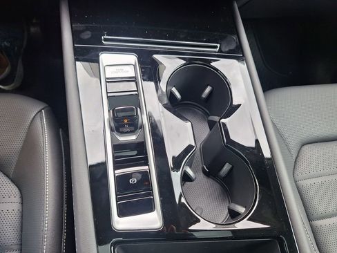 New 2025 Volkswagen Atlas SEL image 17