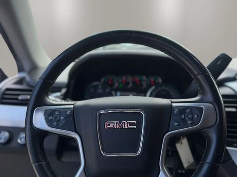 Used 2018 GMC Yukon SLT AWD/4WD image 16