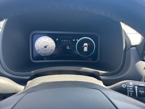 Used 2023 Hyundai Kona Limited w/ Cargo Package image 10