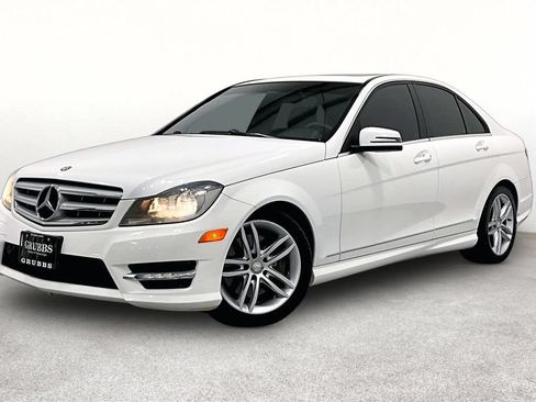 Used 2013 Mercedes-Benz C 300 4MATIC Sedan image 11