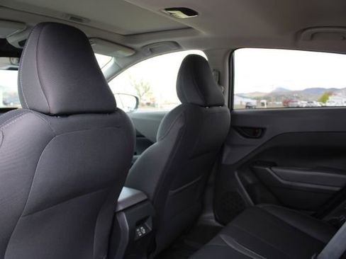 Used 2025 Subaru Crosstrek 2.0i Premium AWD/4WD image 16