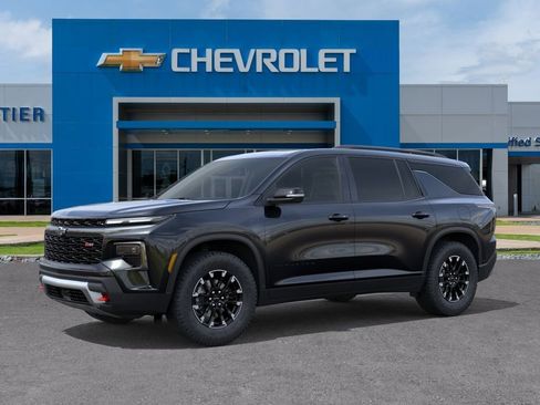 New 2026 Chevrolet Traverse Z71 w/ Driver Confidence Package AWD/4WD image 2