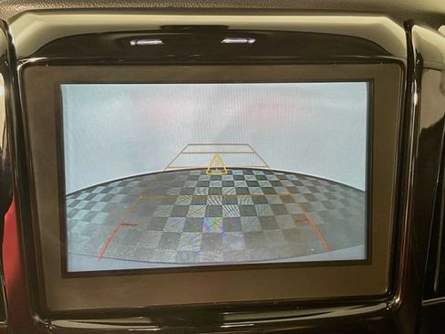 Used 2019 Chevrolet Traverse LT w/ LPO, Floor Liner Package FWD image 14