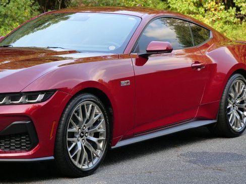 Used 2024 Ford Mustang GT Premium RWD image 11
