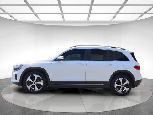 Used 2024 Mercedes-Benz GLB 250 image 4